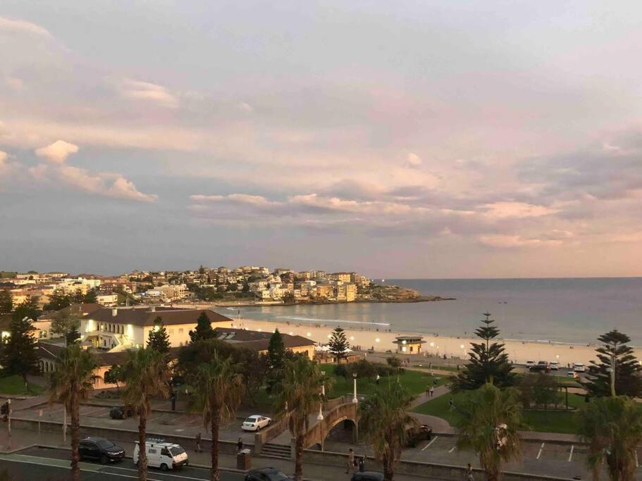 Bondi Beach Waves Beachfront Apartment Сидней Экстерьер фото